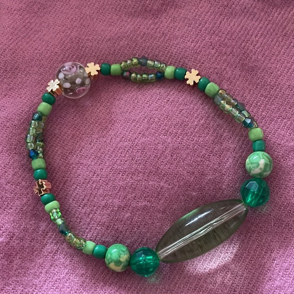 3Stack Handmade Bracelets w New & Upcycled Beads & 10k Gold Lucky 4 Leaf Clovers - Picture 2 of 6